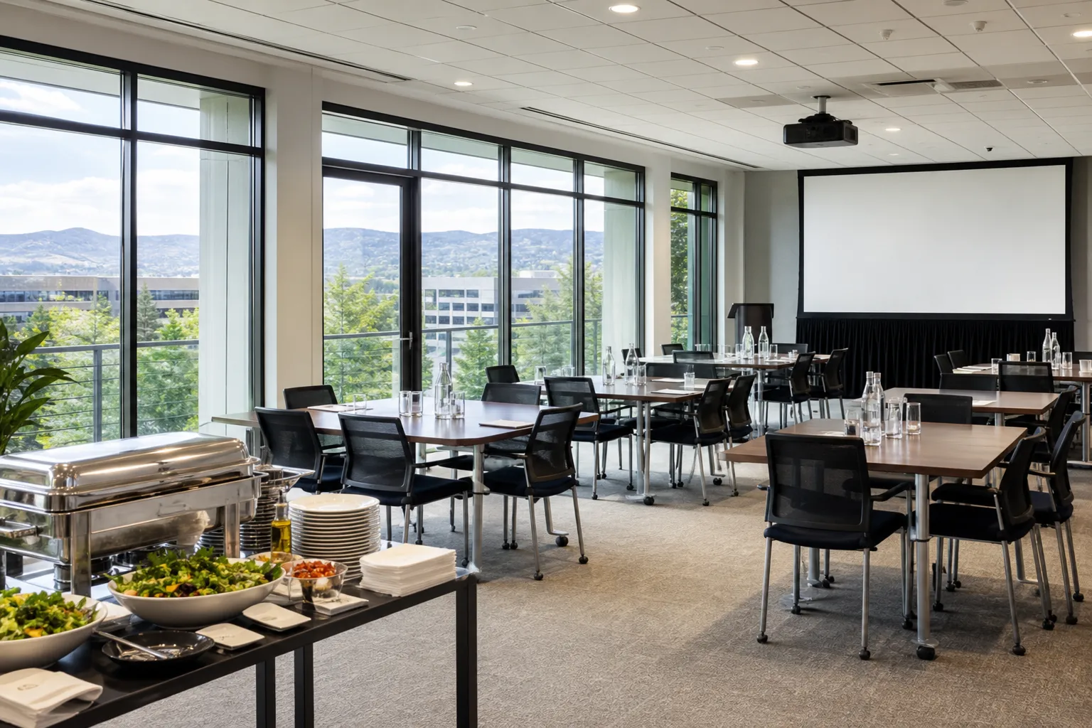 How to Plan a Corporate Lunch-and-Learn in Littleton With an Event Management Company, Tight Agendas, and Minimal Workplace Disruption